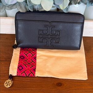 Tory Burch Harper Zip Continental Bluewood Color Leather Wallet Embossed Logo
